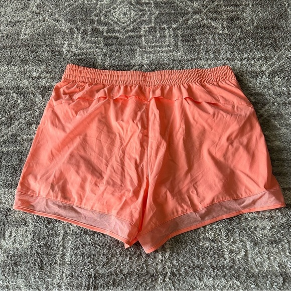 NWT Athleta Mesh Racer Run Short 4” Neon Coral Volt 1X - Picture 8 of 9